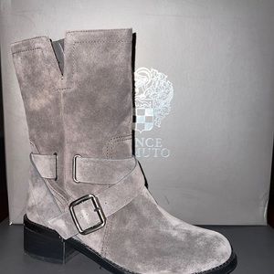 They are brand new boots they look very nice